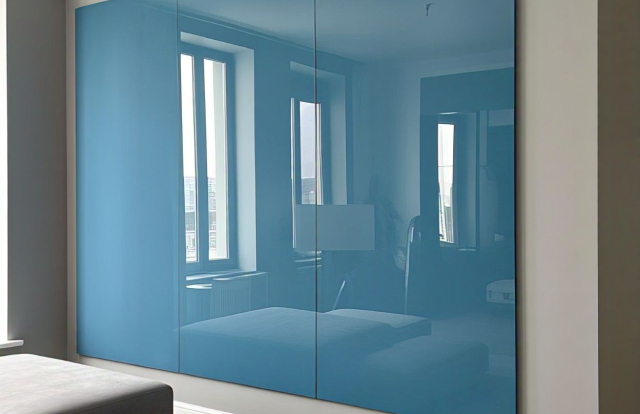 Colored Mirror